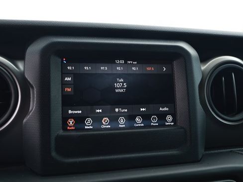 Used 2023 Jeep Gladiator Sport AWD/4WD image 16