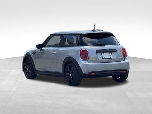 Certified 2024 MINI Cooper SE image 7