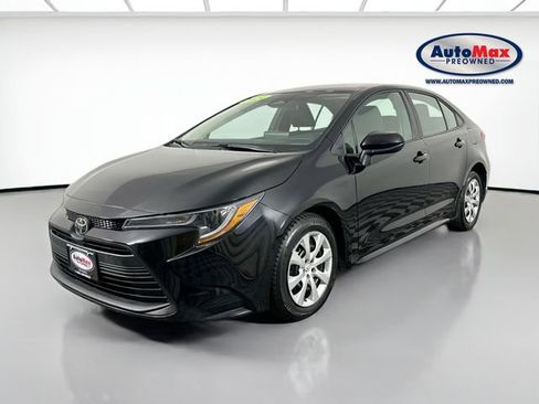 Used 2024 Toyota Corolla LE FWD image 4