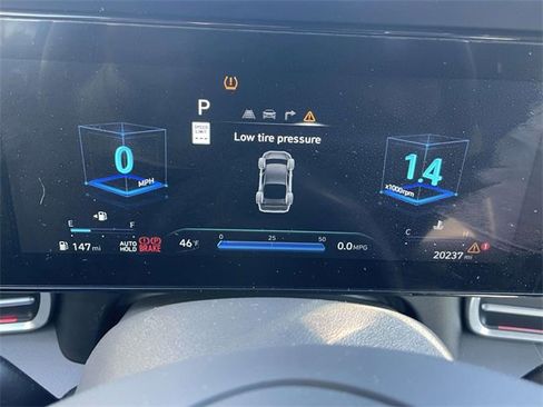 Certified 2024 Hyundai Elantra SEL w/ Convenience Package image 18