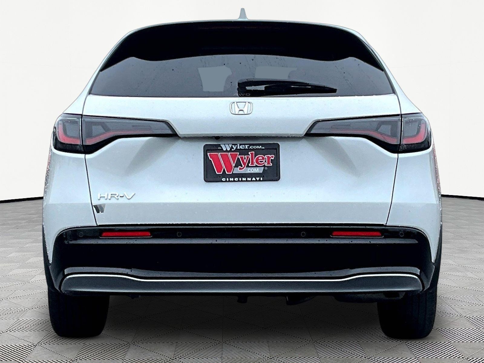 Used 2025 Honda HR-V EX-L image 5
