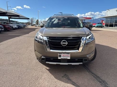 Used 2024 Nissan Pathfinder Platinum w/ Cargo Package image 2
