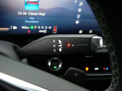 Used 2025 Buick Envision Preferred image 23