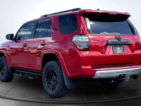 Used 2019 Toyota 4Runner TRD Off-Road Premium AWD/4WD image 4