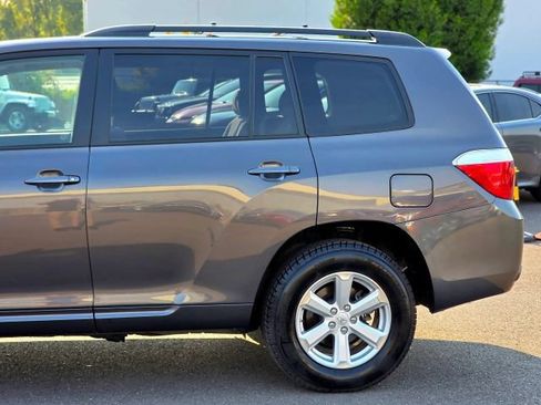 Used 2009 Toyota Highlander 4WD image 5