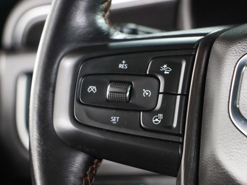 Used 2022 GMC Yukon AT4 AWD/4WD image 14