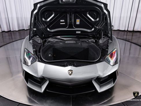 Used 2012 Lamborghini Aventador LP 700-4 image 6