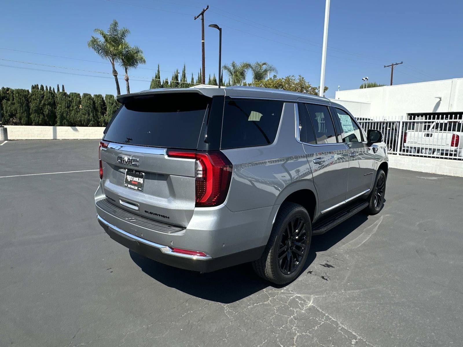 New 2026 GMC Yukon Elevation w/ Elevation Premium Package AWD/4WD image 5