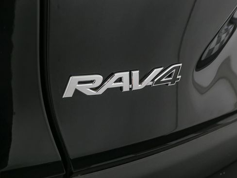 Used 2023 Toyota RAV4 XLE w/ Convenience Package AWD/4WD image 10