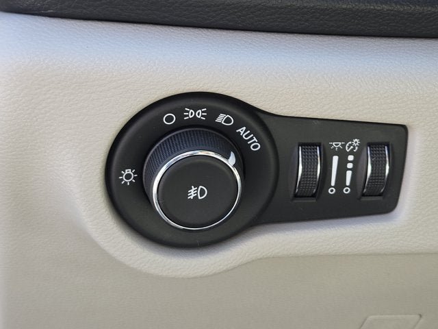 Used 2017 Chrysler Pacifica Limited FWD image 24