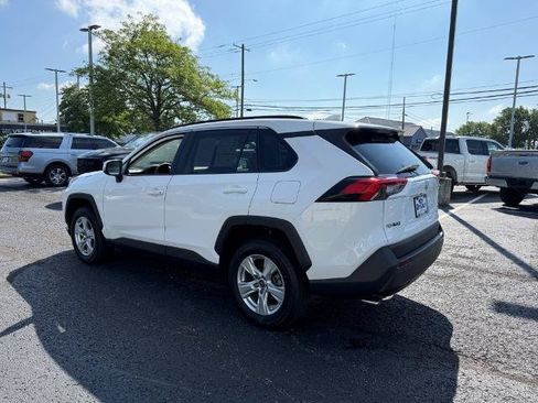 Used 2020 Toyota RAV4 XLE AWD/4WD image 5