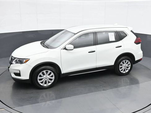 Used 2019 Nissan Rogue S AWD/4WD image 17