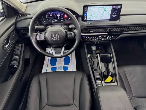 Used 2025 Honda Accord Touring image 31