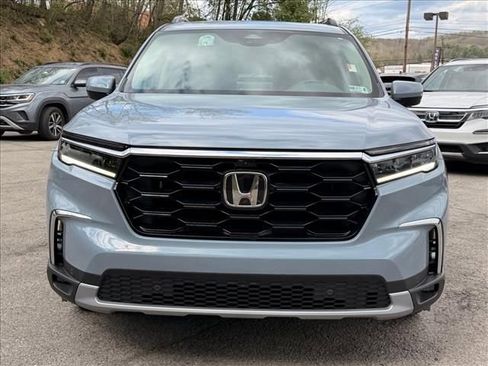 Used 2025 Honda Pilot Elite image 9
