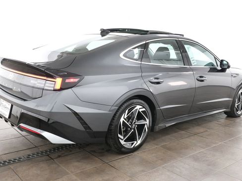 Used 2024 Hyundai Sonata SEL w/ Convenience Package FWD image 5