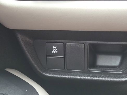 Used 2024 Honda HR-V LX image 10