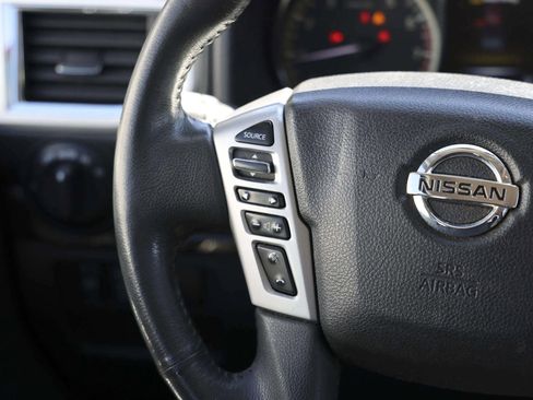 Used 2017 Nissan Titan SV image 23