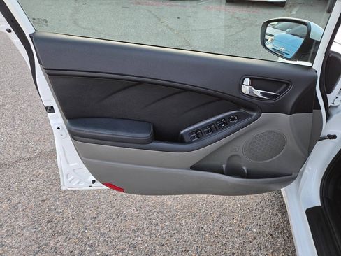 Used 2014 Kia Forte LX FWD image 19
