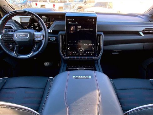 Certified 2025 GMC Yukon AT4 Ultimate w/ LPO, Illumination Package image 15