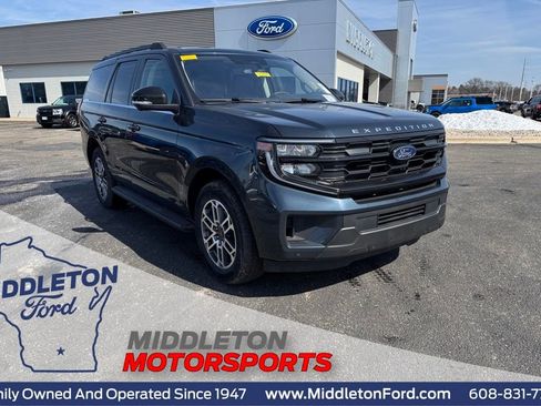 Used 2025 Ford Expedition Active image 1
