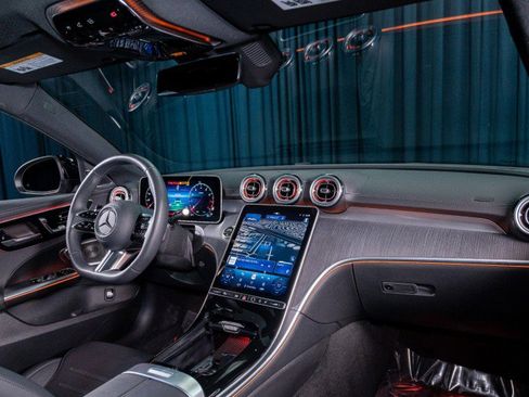 Certified 2025 Mercedes-Benz C 300 Sedan image 4