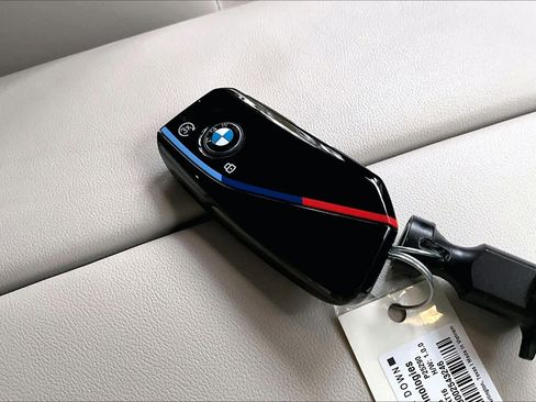 Used 2025 BMW X5 M60i w/ Executive Package image 14