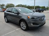 Used 2022 Ford Edge Titanium image 2