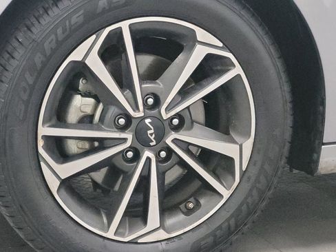 Used 2024 Kia Forte LXS FWD image 31