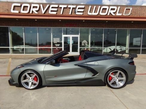 Used 2022 Chevrolet Corvette Stingray Premium Conv w/ Z51 Performance Package RWD image 9