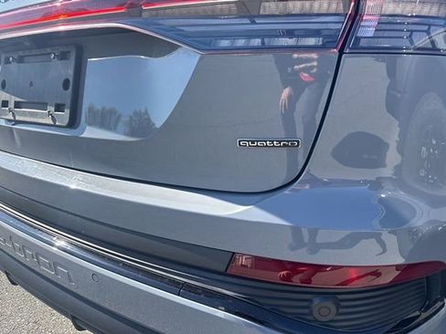 Used 2022 Audi Q4 e-tron Premium Plus image 10