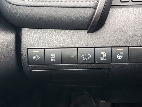 Used 2024 Toyota Camry SE image 17