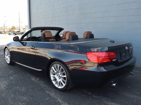 Used 2012 BMW 335i Convertible image 3