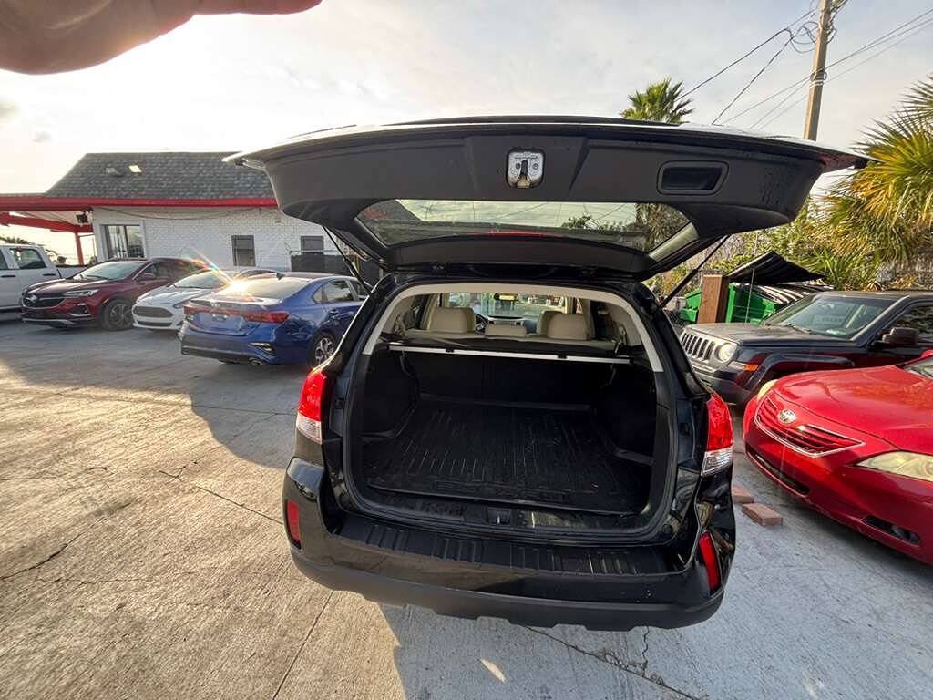 Used 2013 Subaru Outback 2.5i Limited w/ Moonroof Pkg AWD/4WD image 2