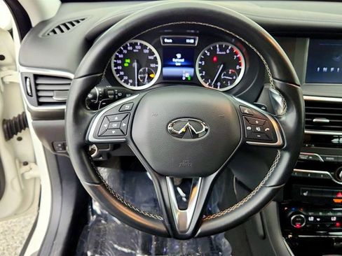 Used 2018 INFINITI QX30 Premium w/ Technology Package AWD/4WD image 13