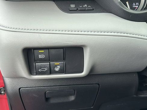 Used 2020 Toyota Highlander Limited image 15