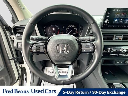 Used 2024 Honda Pilot Touring image 15