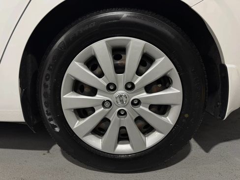 Used 2022 Nissan Sentra S FWD image 30
