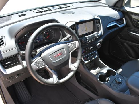 Used 2024 GMC Terrain SLT w/ Infotainment Package II AWD/4WD image 19