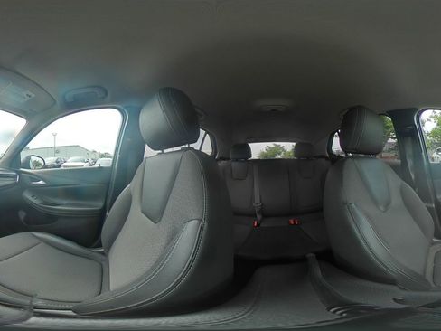 Used 2025 Buick Encore GX Preferred AWD/4WD image 37