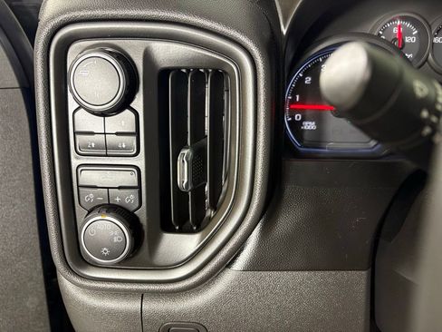 Used 2019 Chevrolet Silverado 1500 Custom Trail Boss w/ Custom Convenience Package image 29