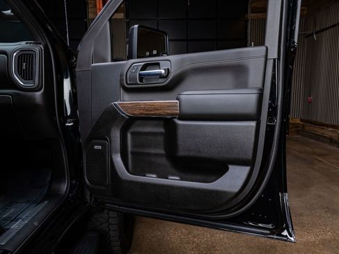 Used 2023 Chevrolet Silverado 3500 High Country w/ Z71 Off-Road Package image 37