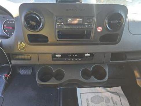 Used 2025 Mercedes-Benz Sprinter 2500 image 17