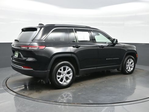 Used 2023 Jeep Grand Cherokee Limited w/ MOPAR Finishing Package image 6