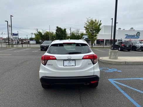 Used 2016 Honda HR-V LX image 7