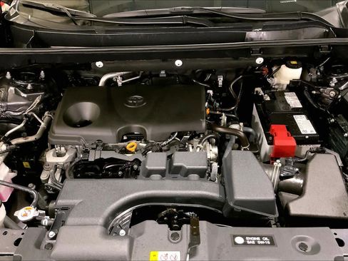 Used 2025 Toyota RAV4 XLE image 32