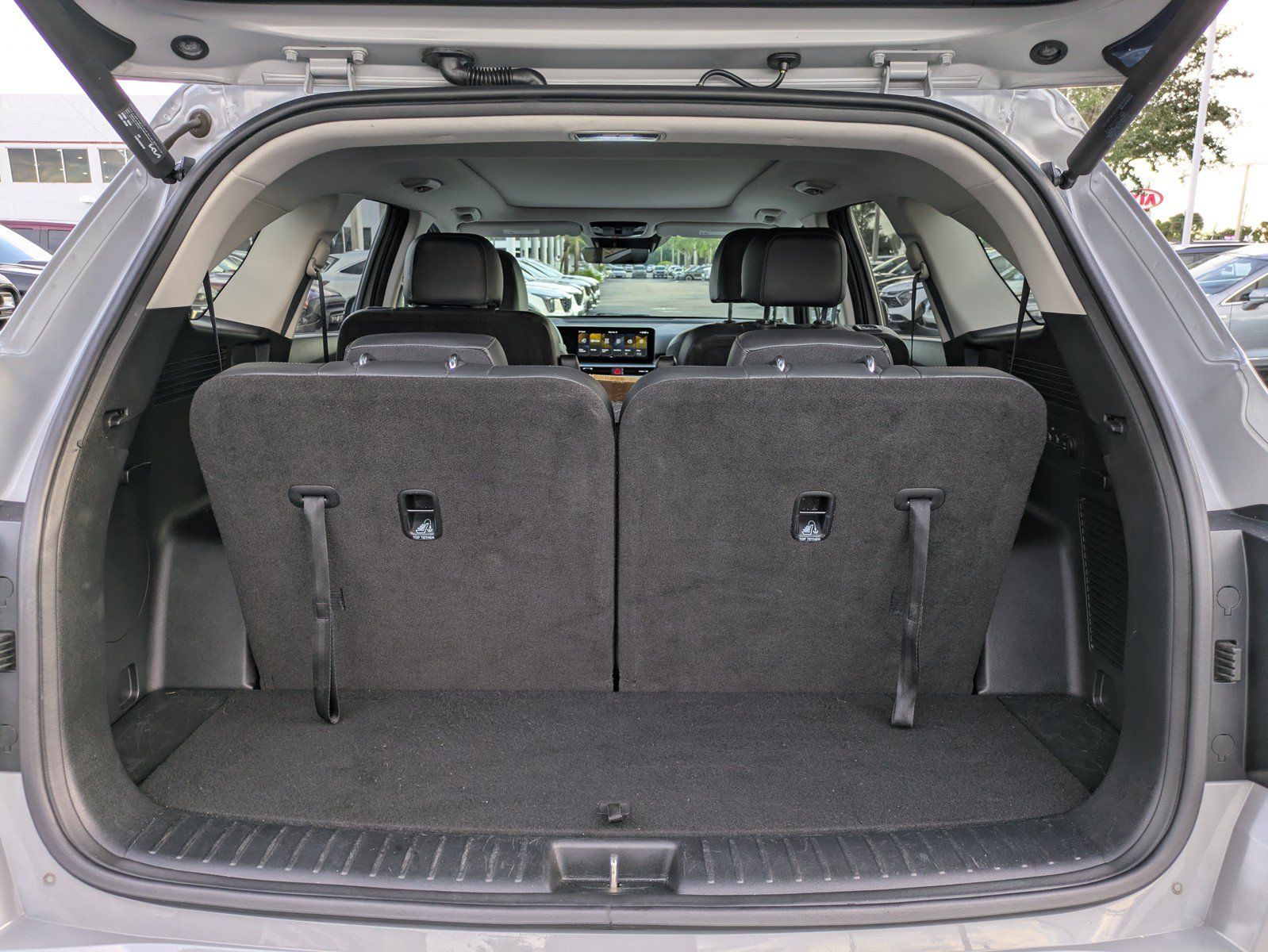 Certified 2025 Kia Sorento SX FWD image 10