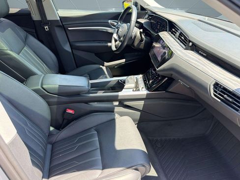 Used 2024 Audi Q8 e-tron Prestige AWD/4WD image 30