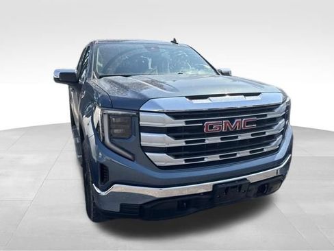 Used 2024 GMC Sierra 1500 SLE w/ X31 Off-Road Package AWD/4WD image 5