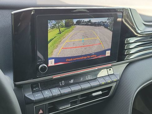 Used 2026 Toyota Camry SE FWD image 15