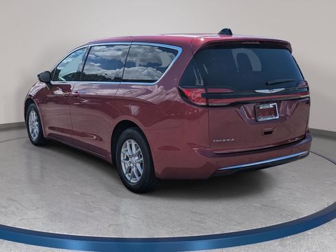 New 2026 Chrysler Pacifica Select FWD image 7